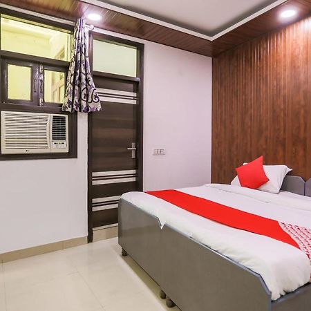Oyo Jai Palace Yeni Delhi Dış mekan fotoğraf