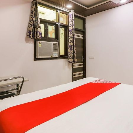Oyo Jai Palace Yeni Delhi Dış mekan fotoğraf
