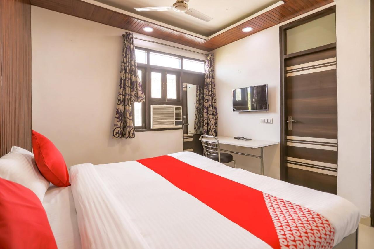 Oyo Jai Palace Yeni Delhi Dış mekan fotoğraf